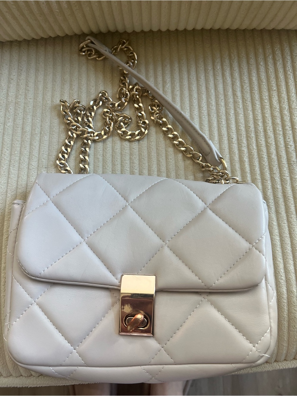 stradivarius Quilted Crossbody Bag in White with Gold Chain